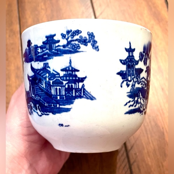 RARE FIND — Antique Blue Flow Coffee Cup but no Makers Mark - Picture 3 of 6